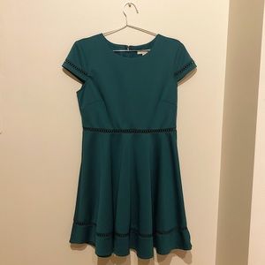 Francesca Round Neck Short-Sleeve A-Line Green Cutout Midi Dress L